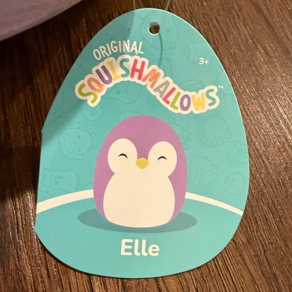 Squishmallows Original ‘Elle’ Penguin Plush 10" - Picture 2 of 3